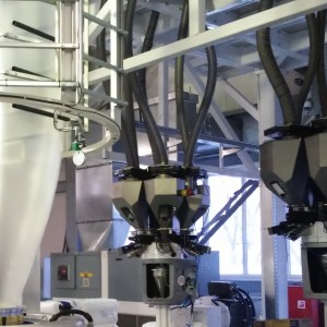 ONTINUOUS GRAVIMETRIC BLENDERS - DOTECO - BLENDO ADROIT - BLOWN FILM
