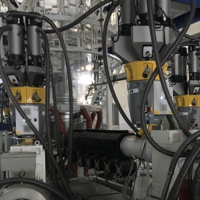 PLASTINDIA GRAVIMETRIC BATCH BLENDERS PLASTINDIA GRADO ADROIT BREEZE